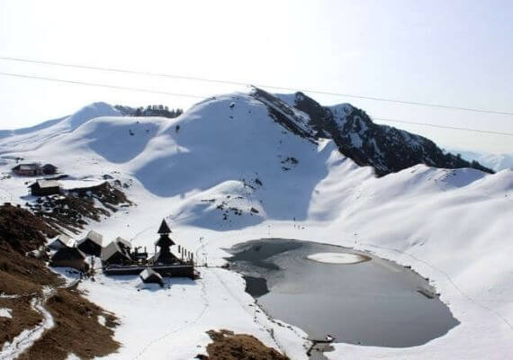 Prashar-Lake-Snow-Trek